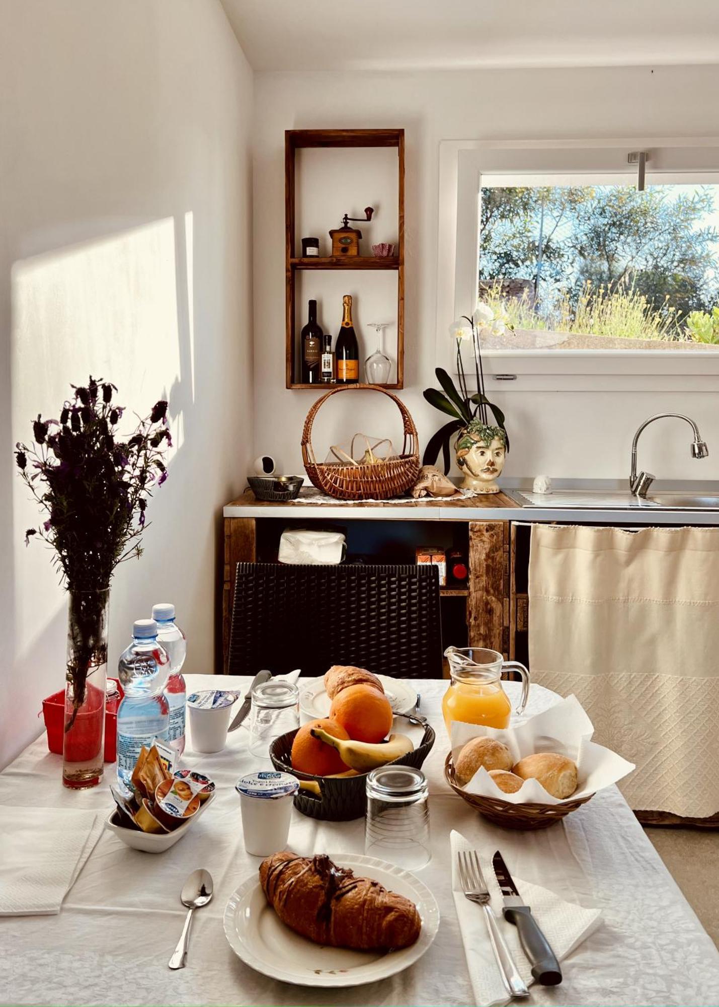Sole Matto Rooms Olbia Exterior foto